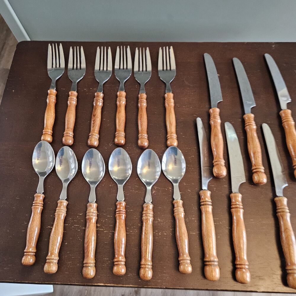 Vintage Bamboo Style Wooden Handle Stainless Flatware 18 Pieces Set Taiwan